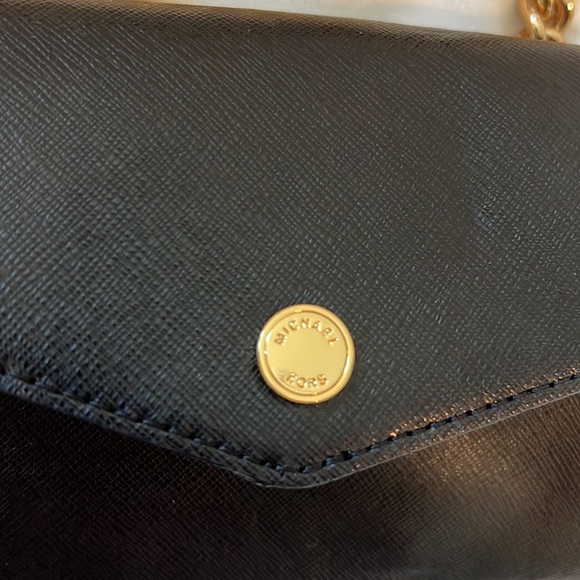 Michael Kors small Envelope crossbody bag - Picture 14 of 17